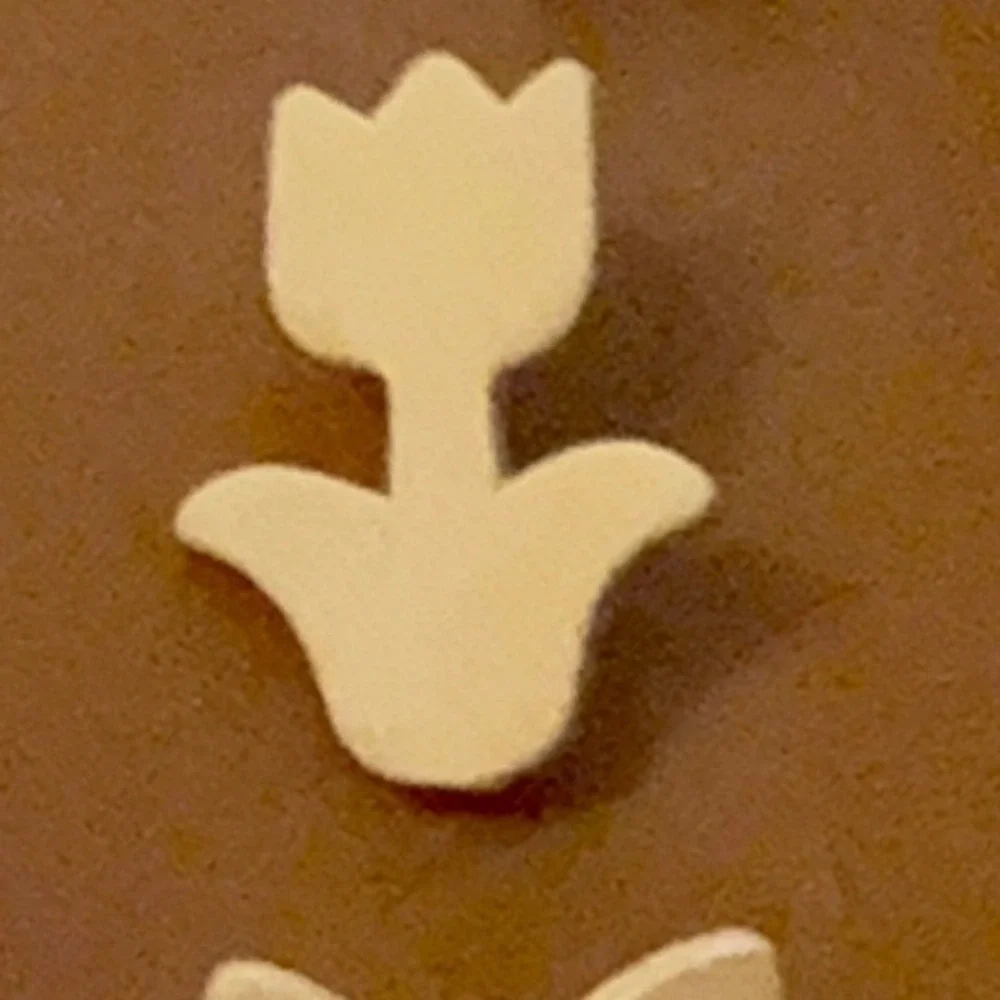 Vintage Handmade Wood Pushpins Set of 5 Teddy Bear Tulip Bow Duck Sunhat Tacks
